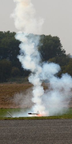 Neznamy model - vyrazeny motor a